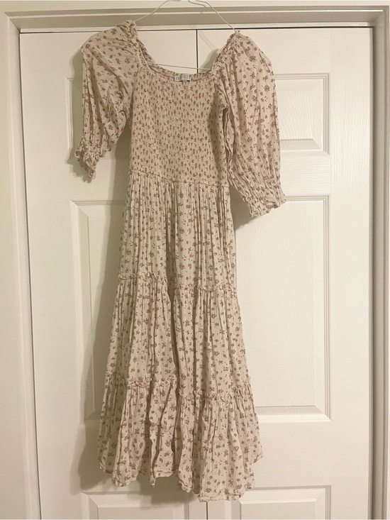 Ivy City Co Dresses & Skirts - Ivy City Co Pink Madeline Midi Floral Dress